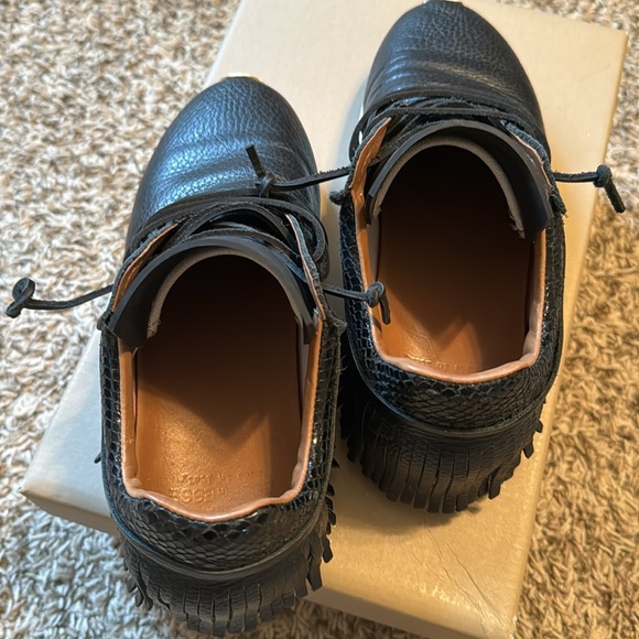 Esseutesse Leather Fringe Sneaker - Black in size 37 in EUC - Picture 6 of 7